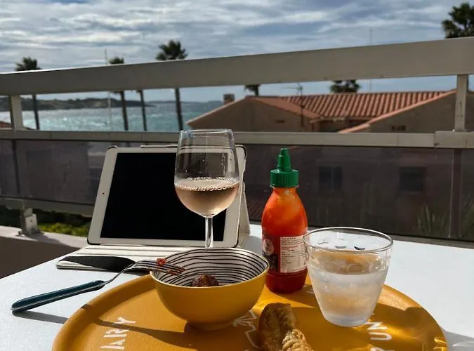 Sanary View - Un Ecrin Sur La Daire
